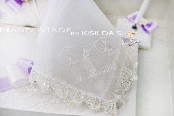 Handkerchief with lace, Beads & Pearls